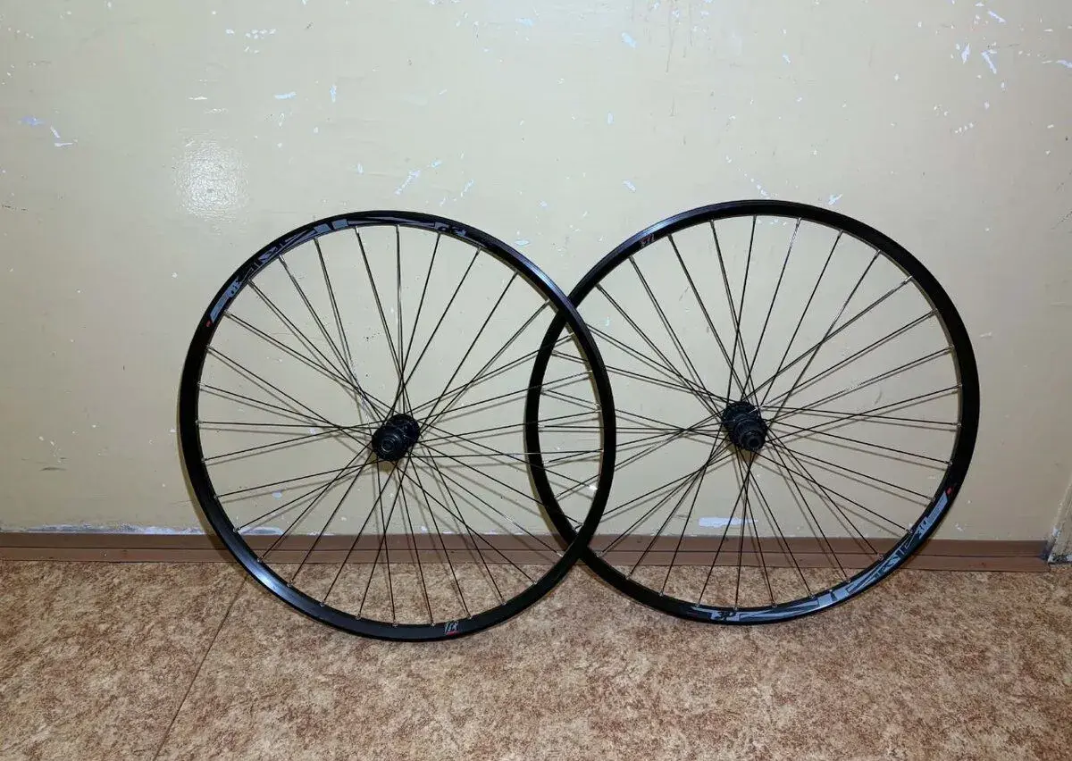 Výplety Rodi s náboji Shimano MT400