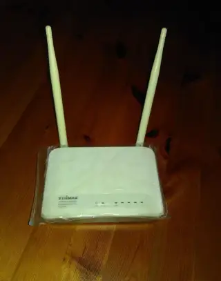 ROUTER EDIMAX BR-6428 NS