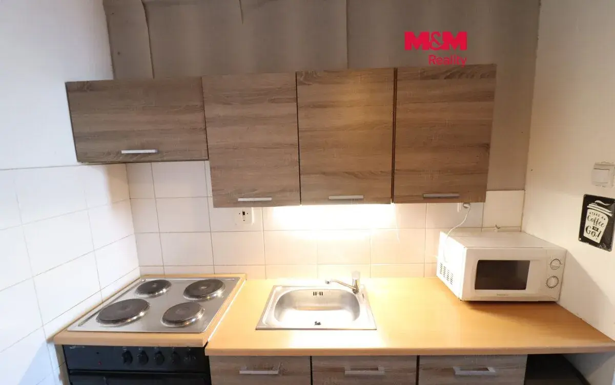 Pronájem bytu 1+kk, 33 m², Most, ul. Česká