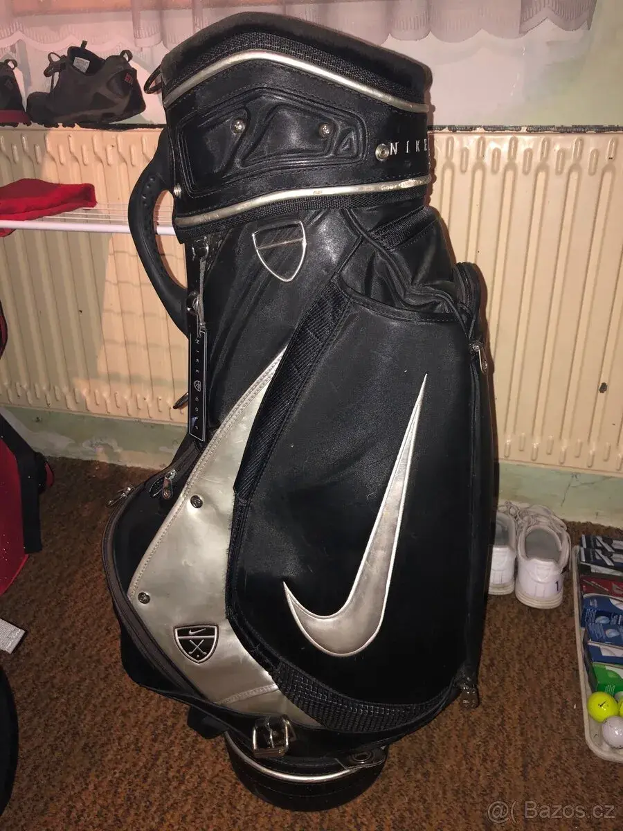 NIKE tour cart bag
