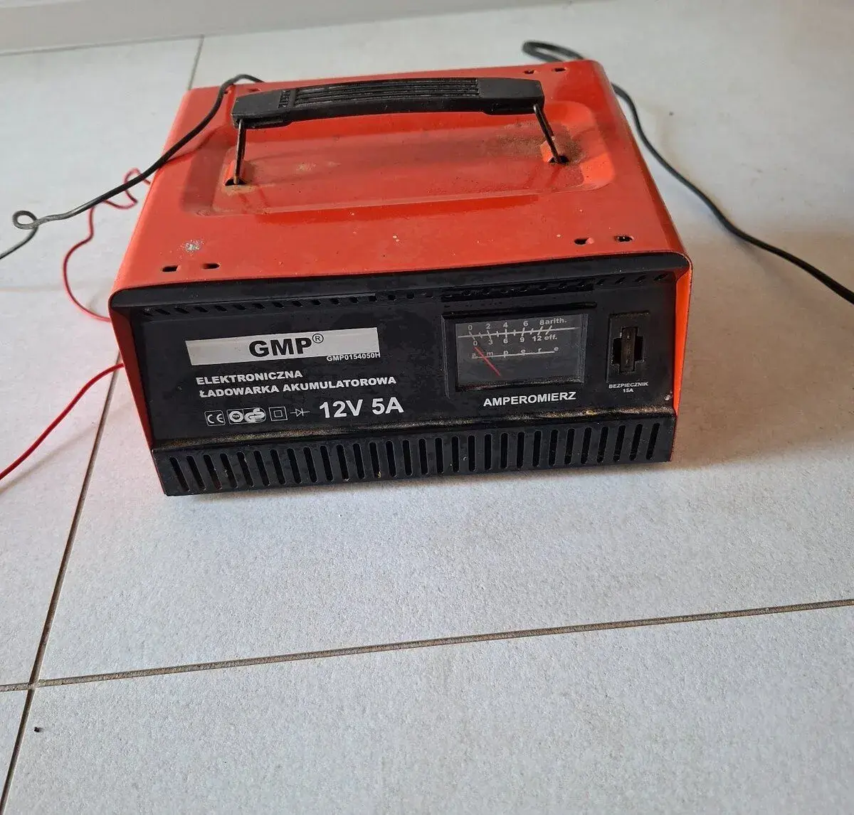 Nabijecka autobaterii GMP 12V, 5A