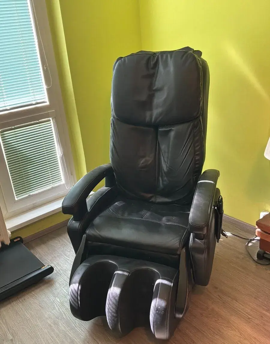 Alpha-Techno 599I Massage Chair