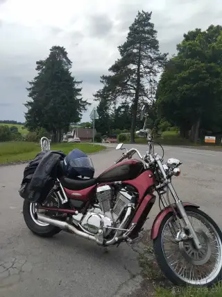 Suzuki intruder