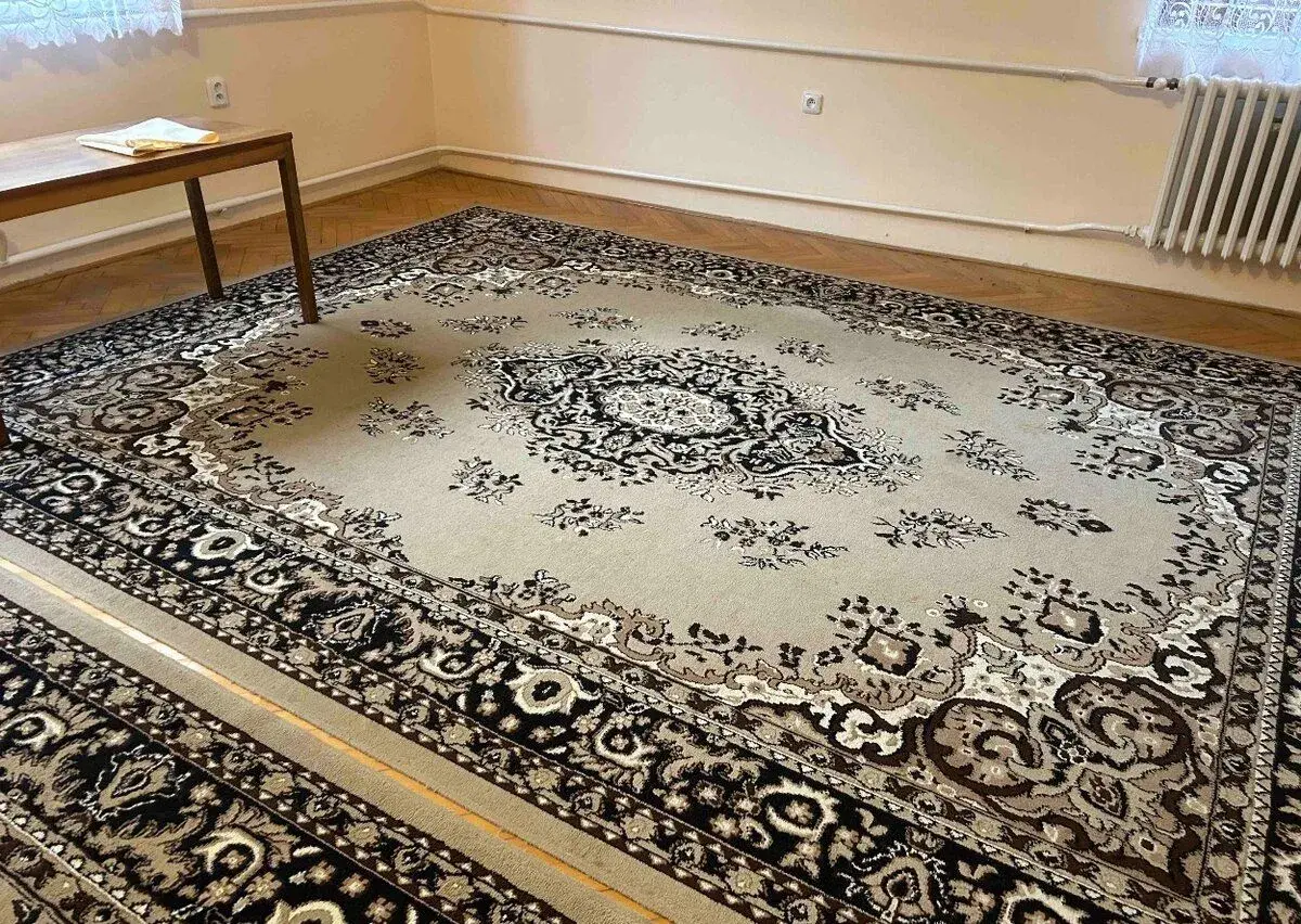 2 velké koberce s orientálním vzorem – 280 × 375 cm