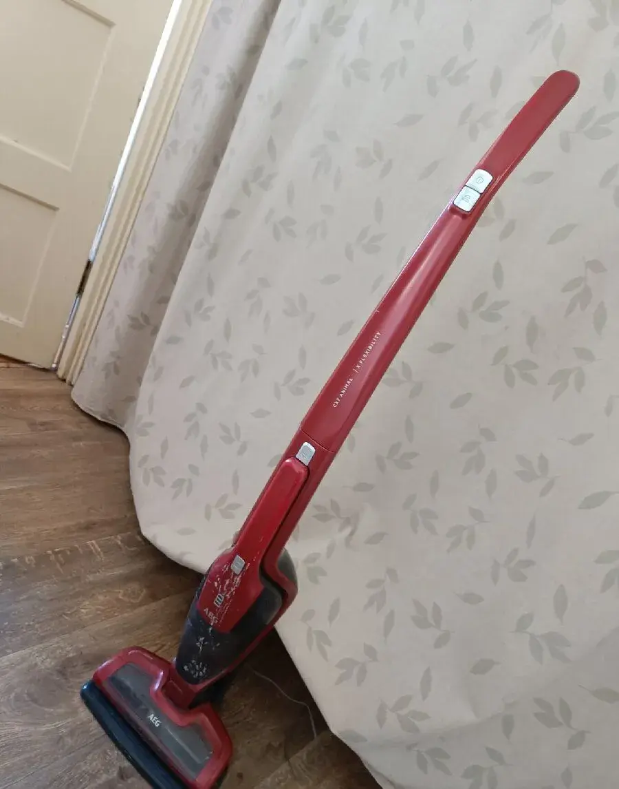 Vysavač AEG CX7 animal