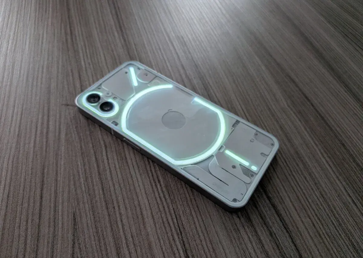 Nothing Phone (1) 12/256 GB – bílý