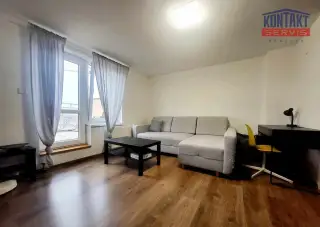 Pronájem světlého mezonetového bytu 2+1, 63 m² s terasou — Š