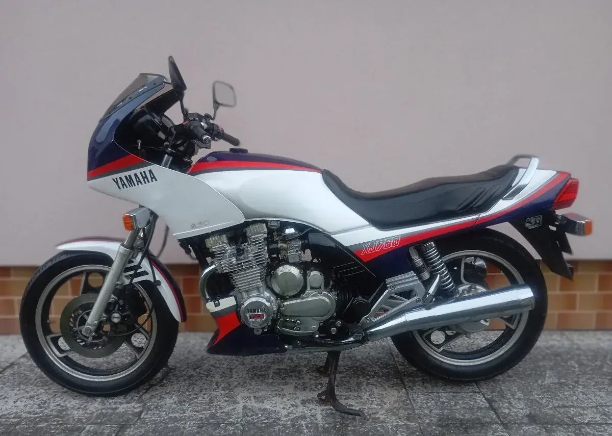 YAMAHA XJ 750