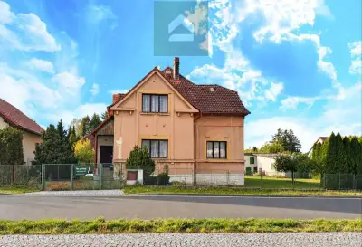 Dům s garáží, dílnou a zahradou v malebné krajině - Lipnice