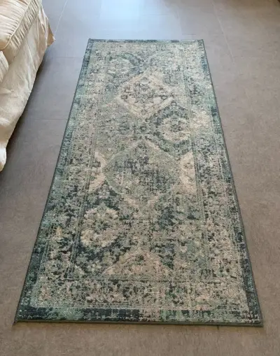 Vintage koberec zeleno-béžový 80 × 184 cm