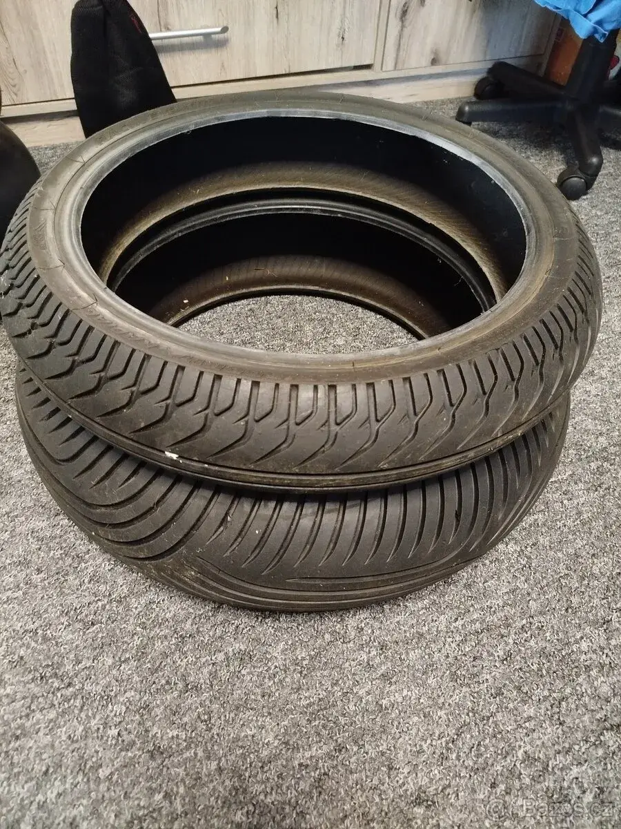 Závodní gumy Bridgestone - Sada