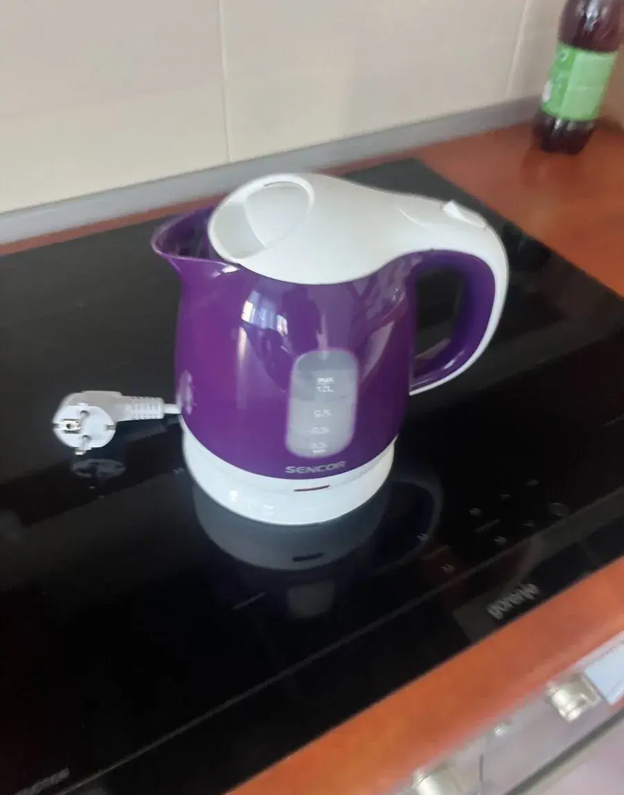 Varná konvice Sencor na 1L 900-1100W