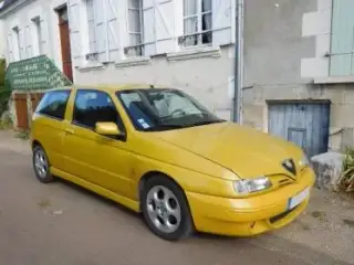 Alfa Romeo 145