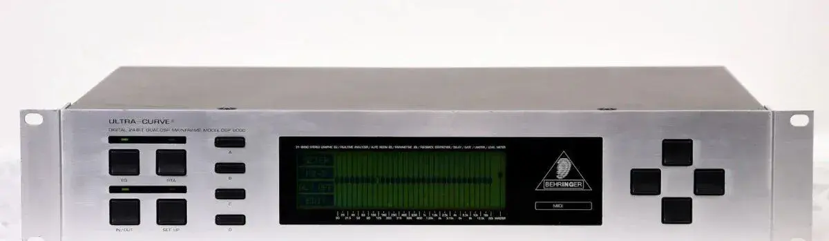 Behringer Ultra-Curve DSP8000 s AES/EBU digital I/O