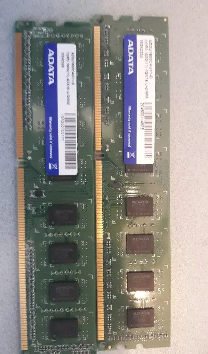 RAM 2x4GB ADATA 1600MHz a další DDR3, DDR2