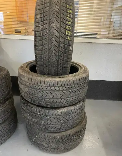 295/40/R21 Zimní