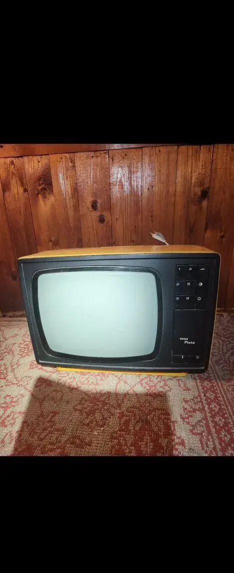 Retro televize tesla pluto