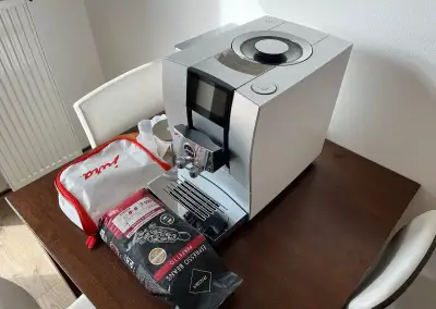 Kávovar JURA Z10 Alu White - v záruce