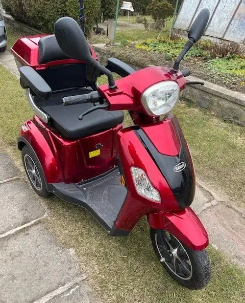 Elektrický skútr SELVO 31000