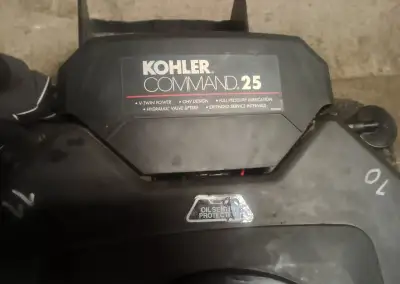 Kohler Command 25Hp s chladičem oleje