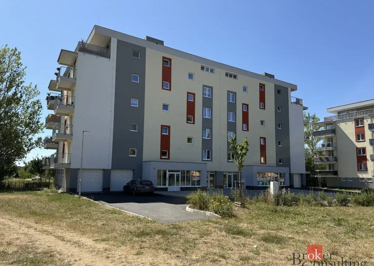 Prodej, komerční/obchodní prostory, 62.35 m2, Svobodova 383,