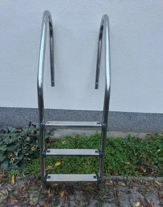 Bazenove schody