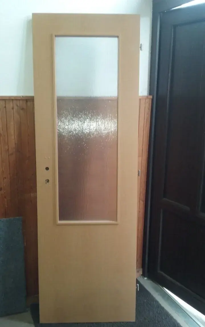 Dveře pravé prosklené vnitřní 60cm
