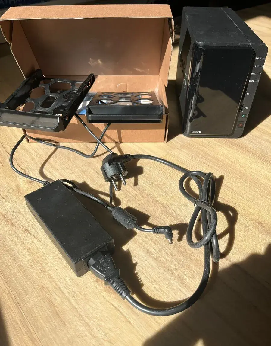 Synology DS212+ – bez disk