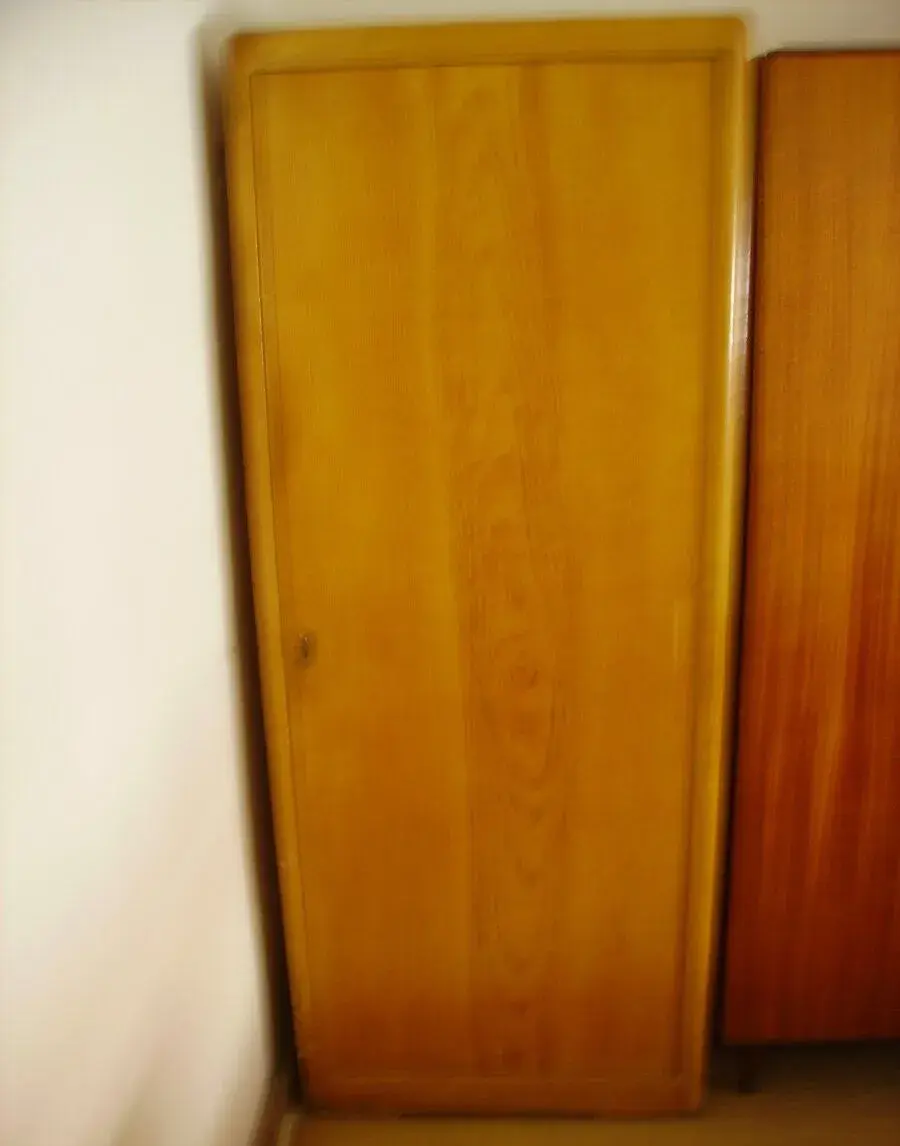 Skříň