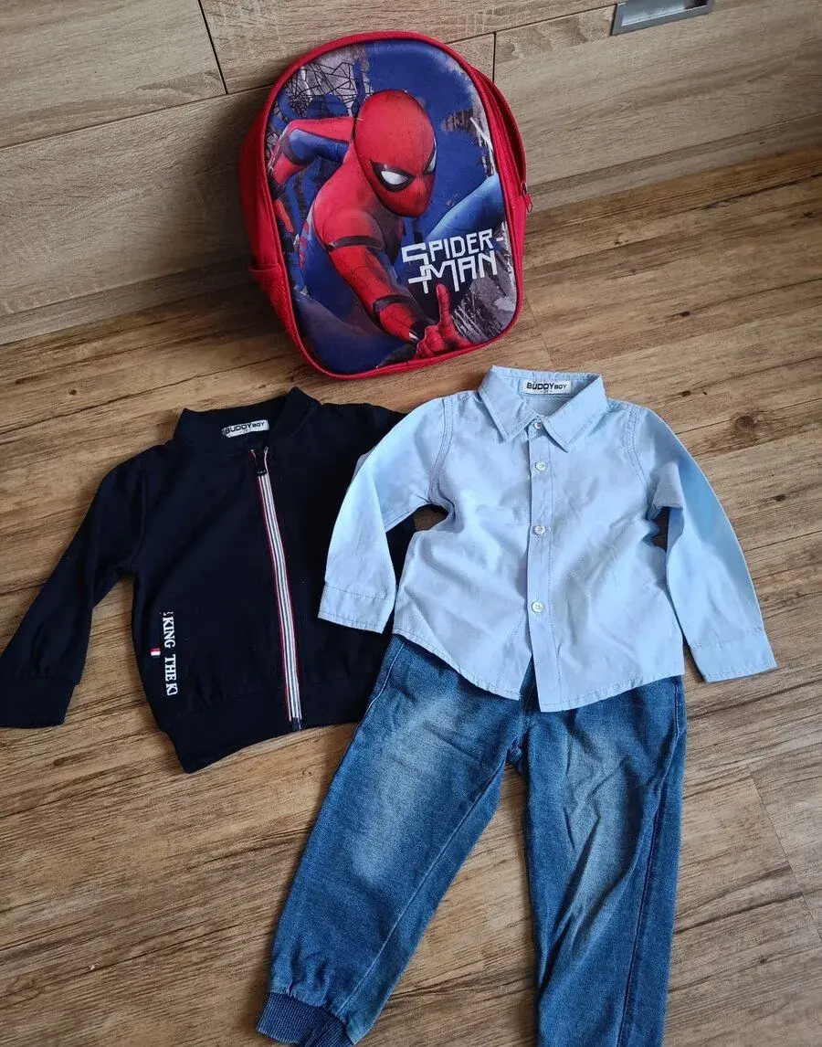Sváteční set mikina, košile džíny