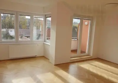 Pronájem bytu 2+kk/B,71 m² Sečská - u metra Skalka