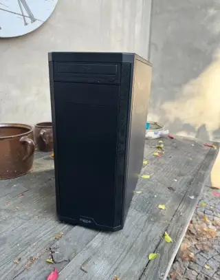 Fractal Design case