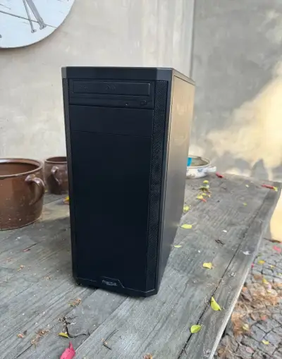Fractal Design case