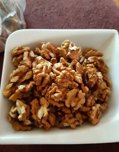 Loupané vlašské ořechy