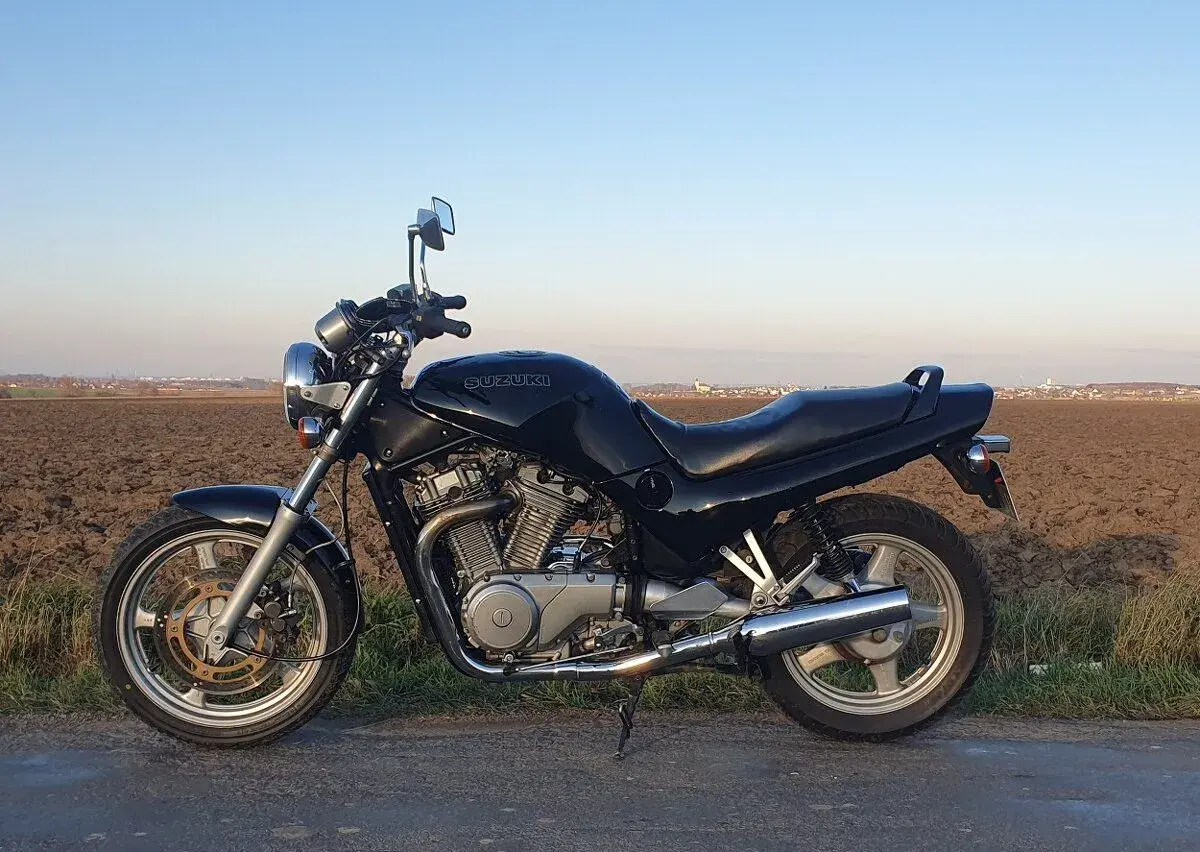 Suzuki VX800