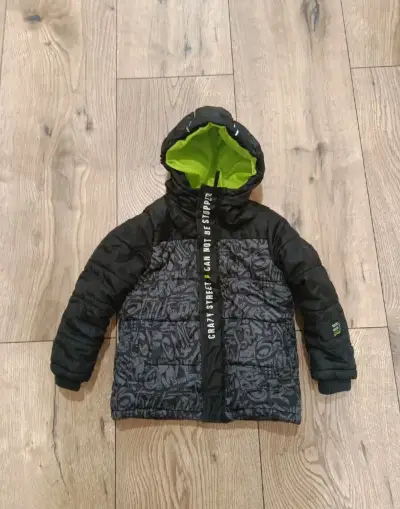 Zimní bunda vel.110/116 pěkná