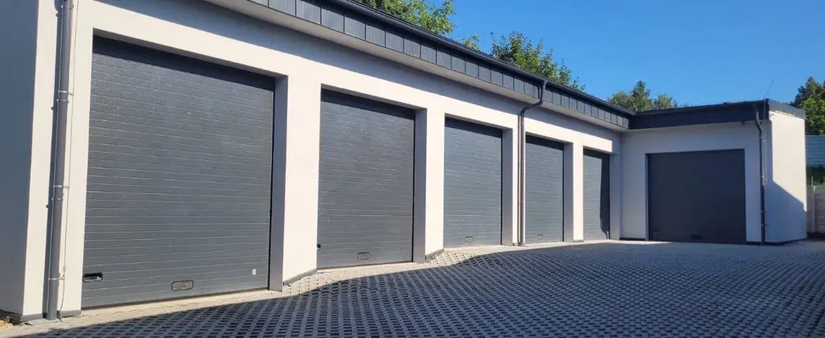 Pronájem GARÁŽE 3,5m x 7,5m, vrata 3,3 x 3m