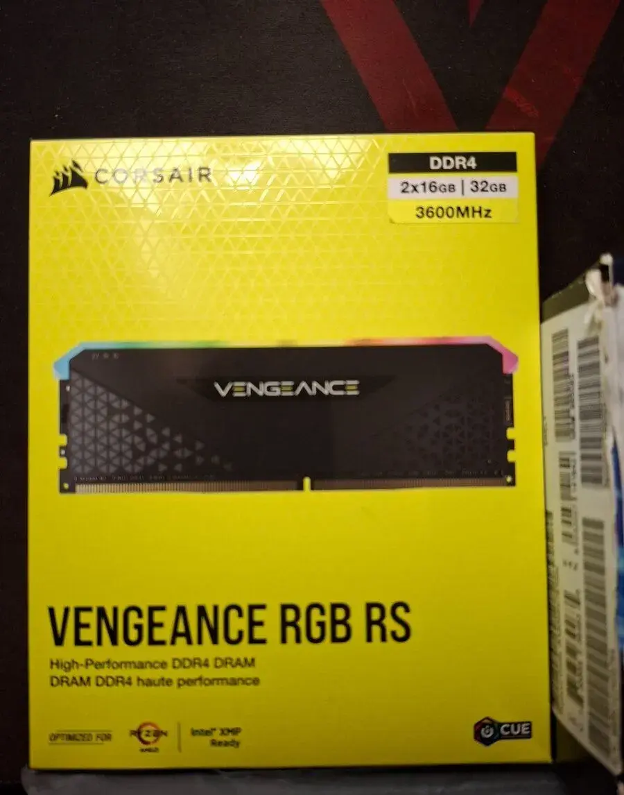 Corsair 32GB KIT DDR4 3600 MT/s CL18 Vengeance RGB RS černá