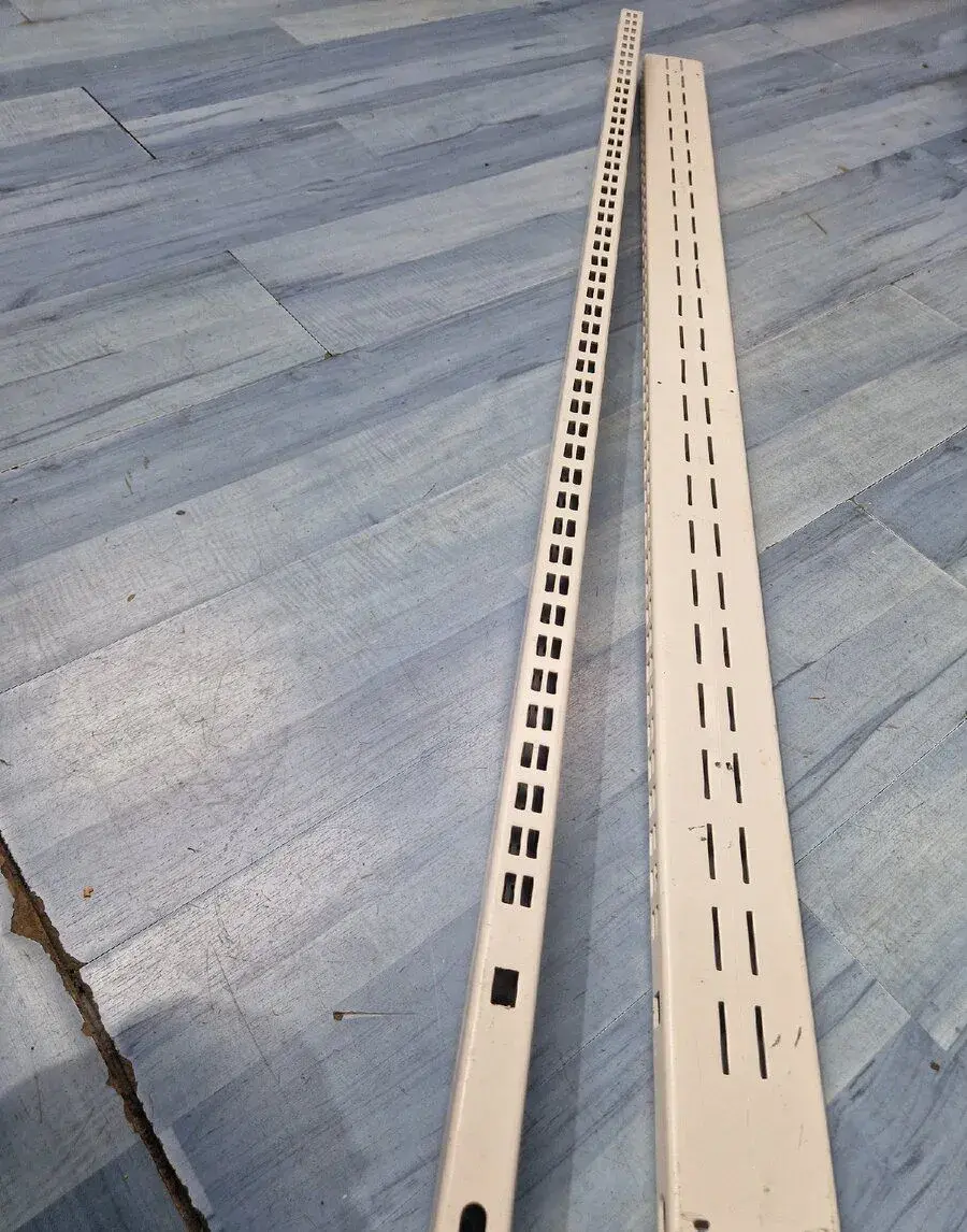 Stojna na obchodní regal 60x30mm/135cm bílá/antracit