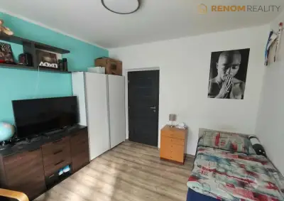 Pronájem bytu o dispozici 3+1 s balkónem, ulice tř. Hněvotín