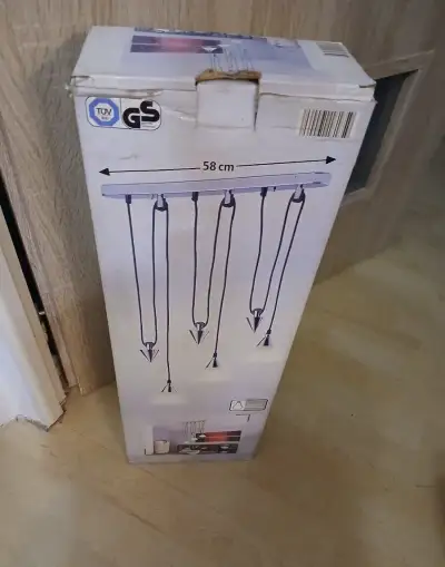 Závěsné nastavitelné svítidlo