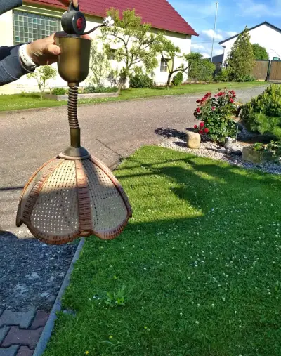 stahovací lustr