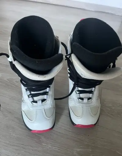 Snowboardové boty, vel. 35,5