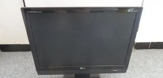 Monitor s TV tunerem LG Flatron M228WD-BZ