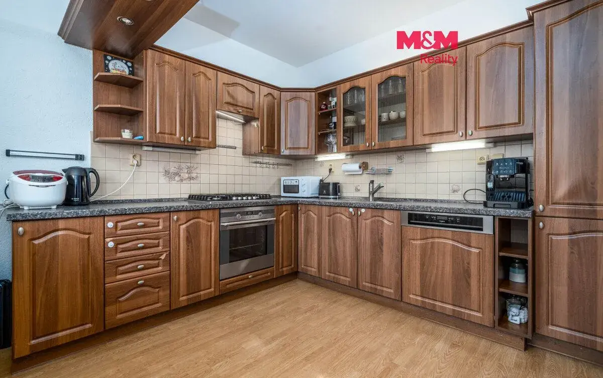 Prodej bytu 3+1, 98 m², Hradec Králové, ul. třída E. Beneše
