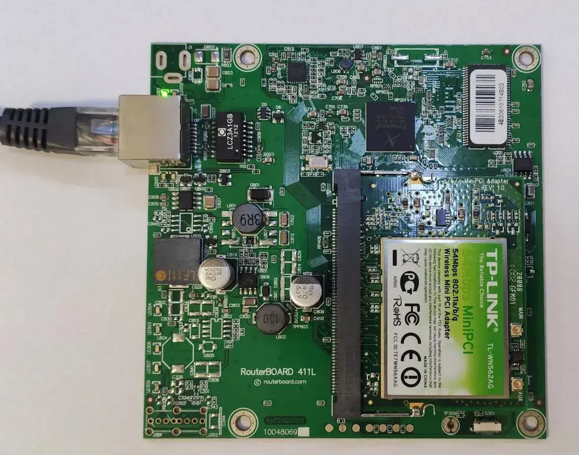RouterBOARD 411L RouterOS L3