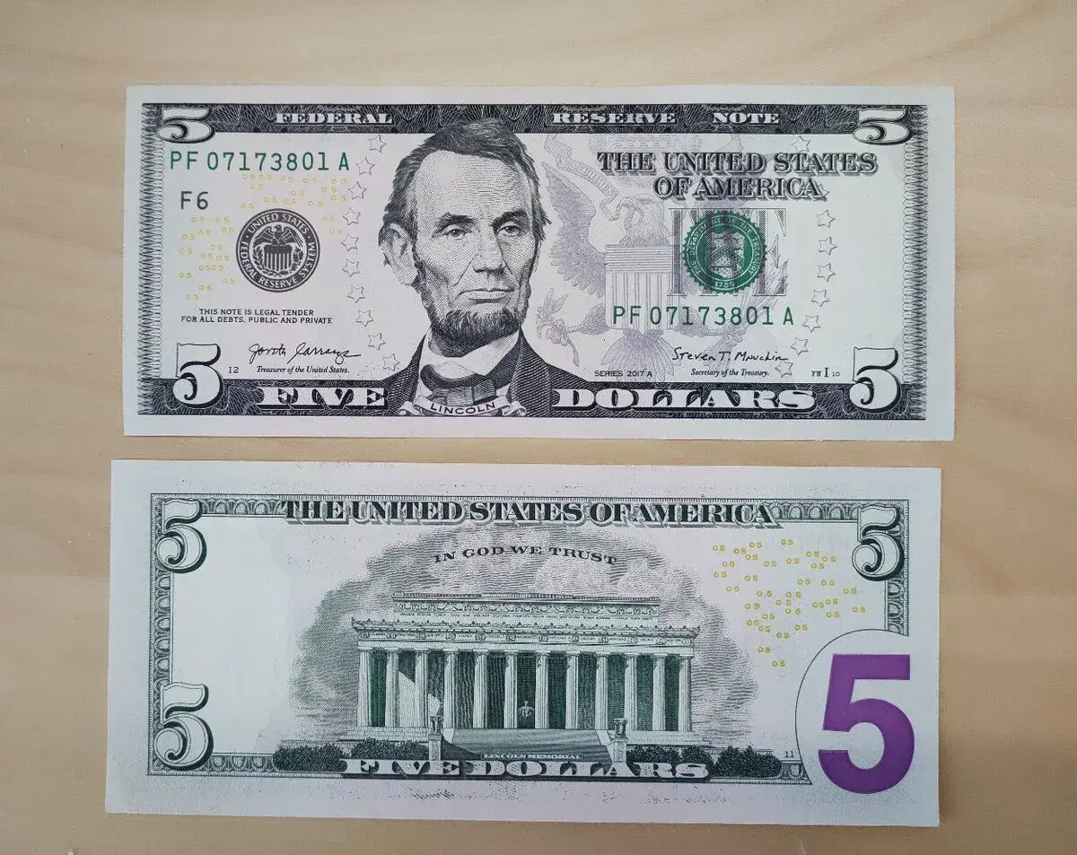 5 USD - stav UNC - rok 2017