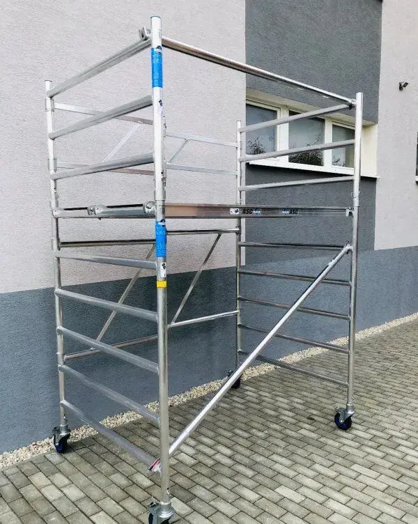 Pojízdné hliníkové lešení. AL 135 s Nástavbou - ZESÍLENÉ