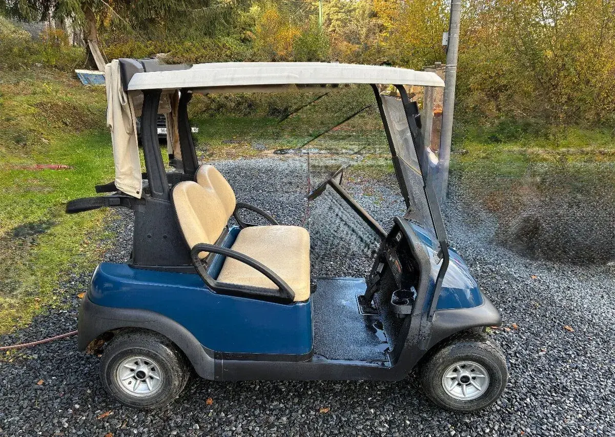 Golfový vozík club car