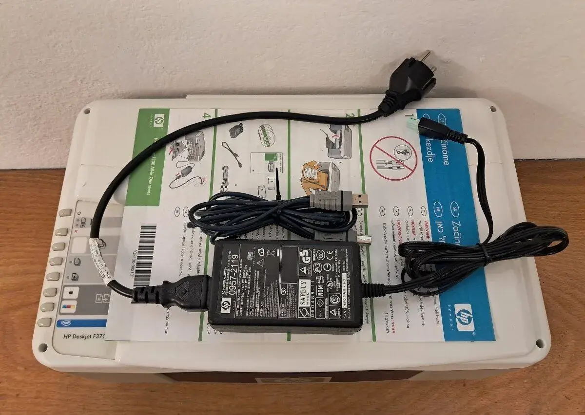 Tiskárna HP Deskjet F 370 multifunkční + příslušenství